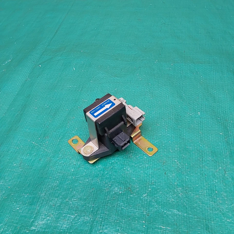 1999-2001 Nissan Frontier Deceleration ABS Stability G Sensor OEM 47930-9Z300 - Image 2 of 4