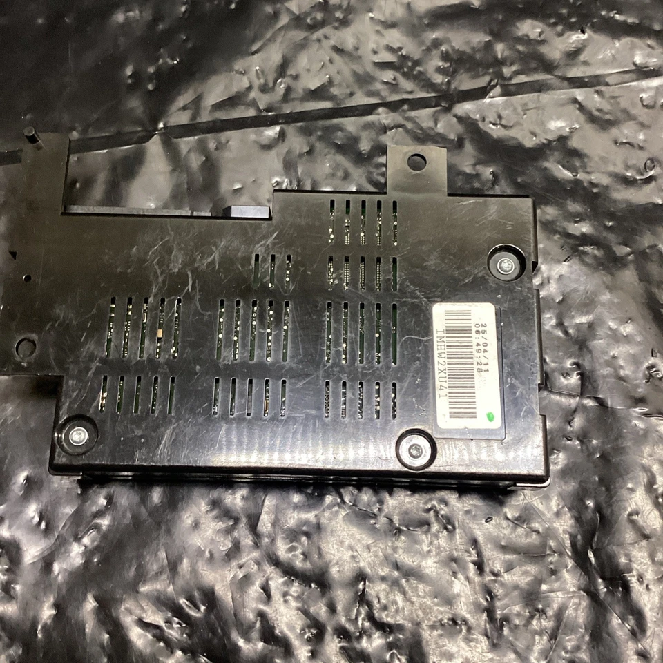 2012 - 2014 Journey Charger Chrysler 300 Telematic Control Module 05064986AJ - Image 2 of 4