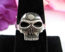 ALIEN SKULL Skeleton RING Vintage Thin Silvertone Metal Crude Liightweight 9.25