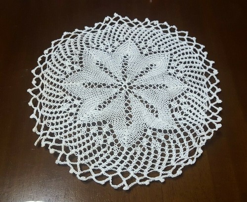 Spitzen Tischdecke Handarbeit - Bild 6 von 6