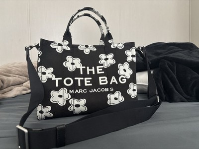 Marc Jacobs The Tote Bag Daisy Black White w/ Detachable Strap & Dust Bag