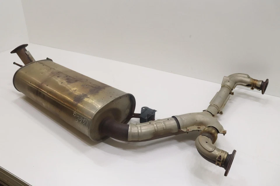 2020 - 2021 NISSAN ARMADA REAR EXHAUST SYSTEM MUFFLER W/ PIPE OEM - Image 2 of 4