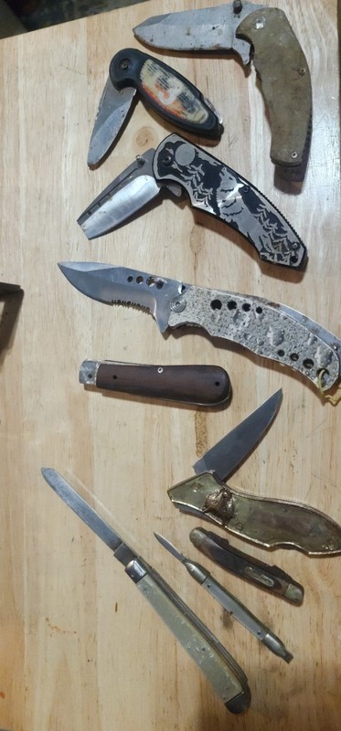 Mixed Lot Of Broken Parts Knives