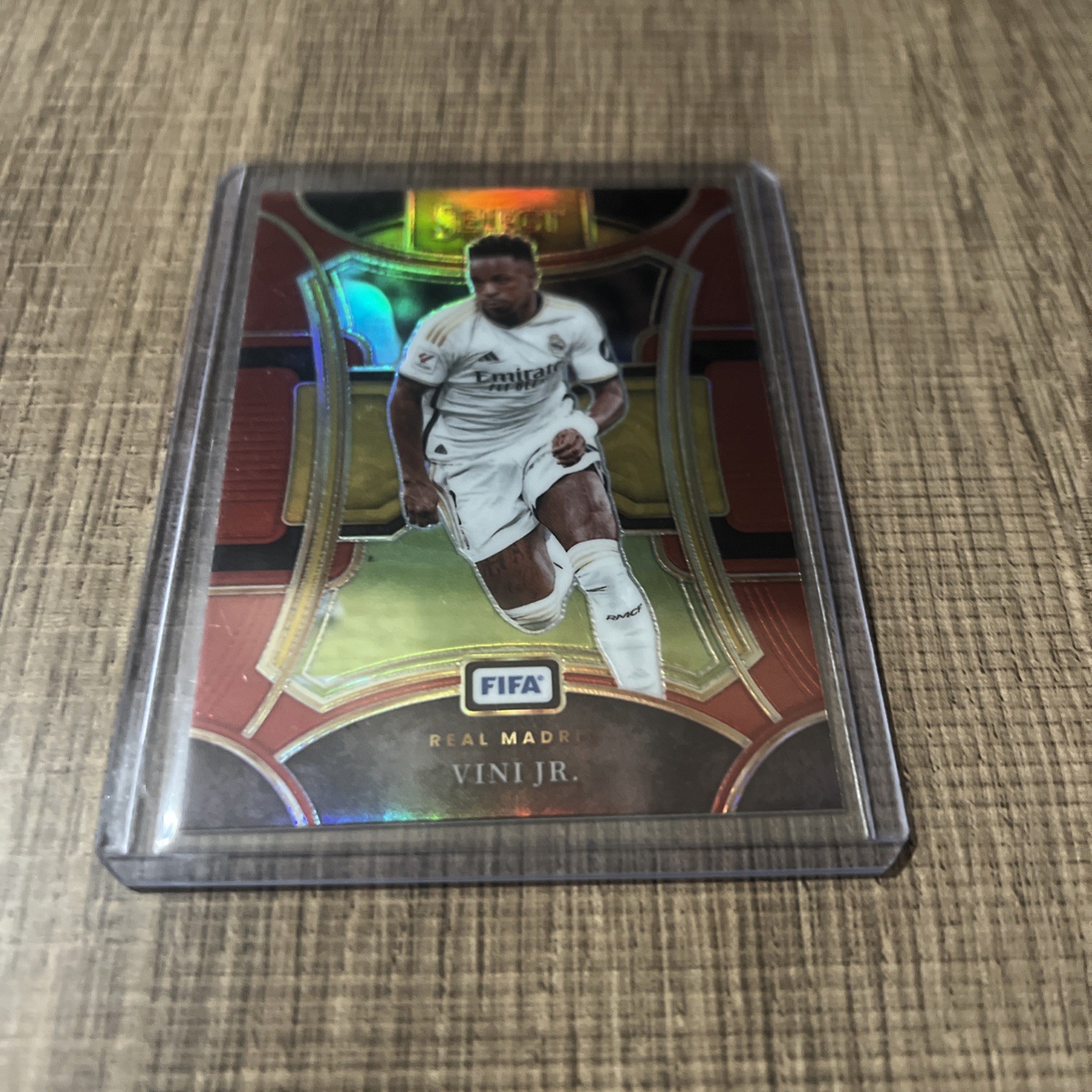 2023-24 Panini Prizm Red Vini jr #127 Mezzanine