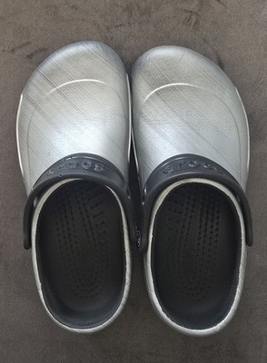 Crocs Bistro Graphic Unisex Adult Clog Shoes Nursing Sz M5 W7 Silver