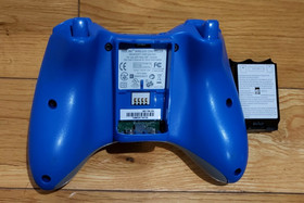 Xbox 360 E Special Edition Blue Bundle 500GB Console, Controller, Cords, TESTED