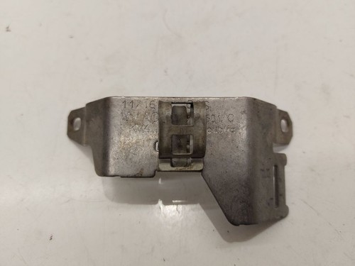 Volkswagen Passat B8 2016 Motorraum Teil 04L971501C