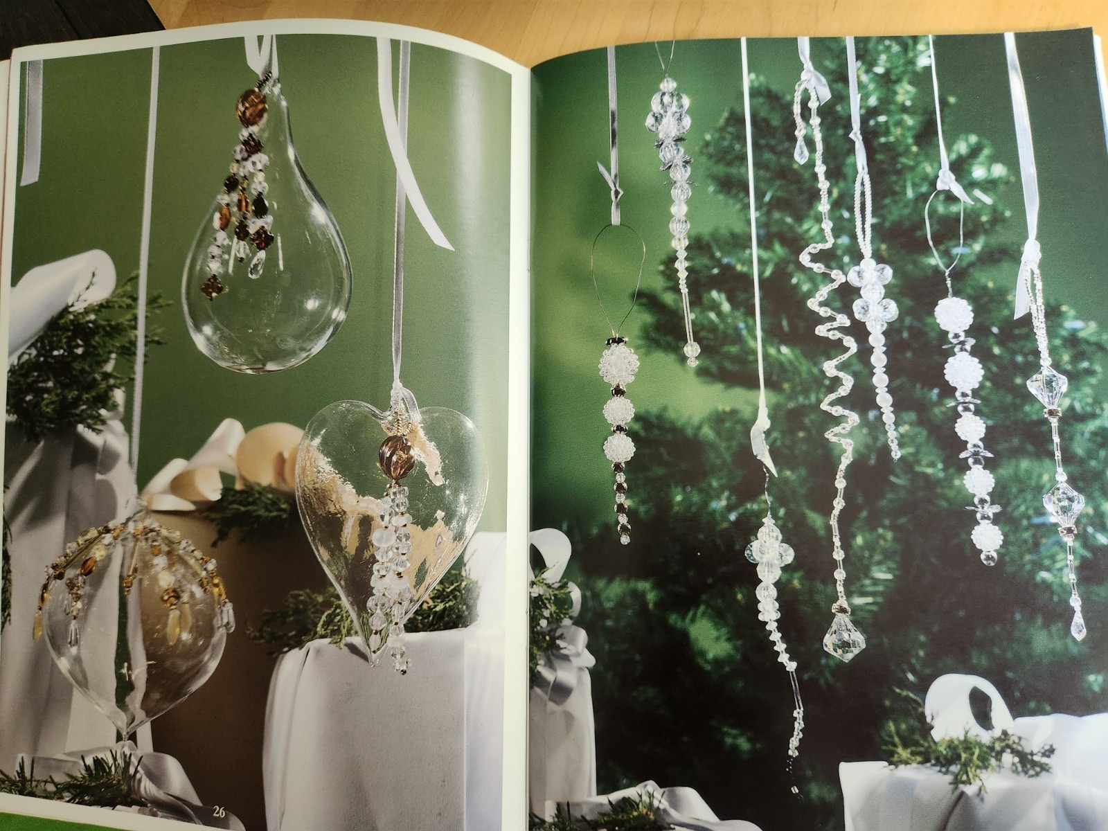 Big Book of Beaded Ornaments, Leisure Arts, 2001, 71 designs