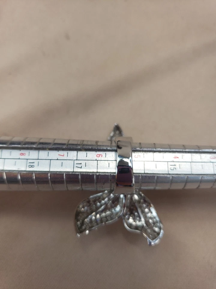 Anillo grande rosa y transparente con estrás flor de lirio talla 5,75 firmado negro Foto 3 de 4