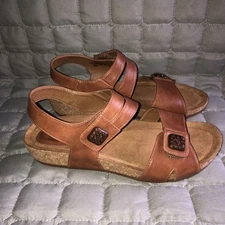 Sofft Euro Soft Gallatin Sandals Womens 8.5 M Tan Faux Leather Cork Sole Flats
