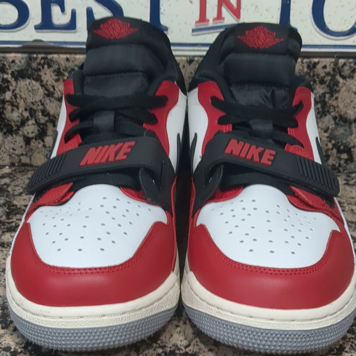 ジョーダン　legacy 値下げ Jordan Legacy 312 Low Chicago for Sale | Authenticity Guaranteed
