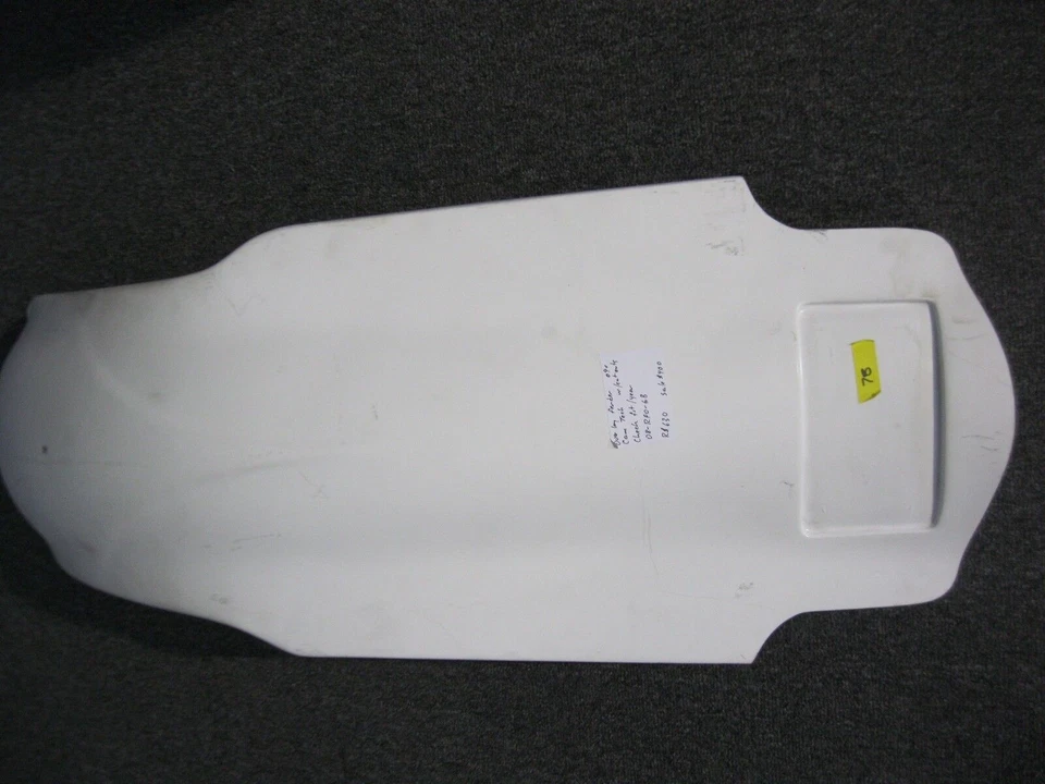 CAMTECH GUARDABARROS TRASERO ESTIRADO SUPERPUESTO CON RECORTES 08-RFO-GB SE ADAPTA A HARLEY 09+ Foto 2 de 4