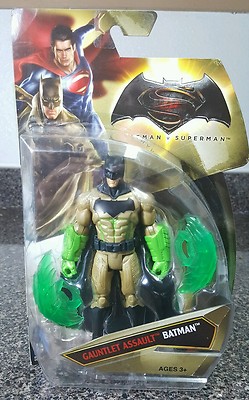 DC Comics Batman v Superman Gauntlet BATMAN Action Figure Rare