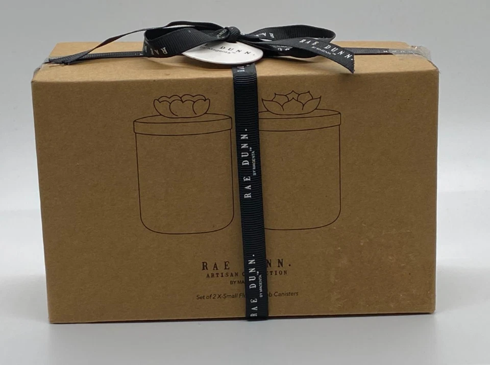 RAE DUNN LAÇOS DE CABELO E PINOS BOBBY 2 pequenos recipientes de cerâmica com tampas NOVO - Imagem 3 de 4
