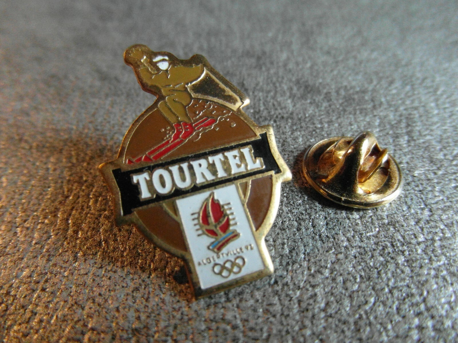 RARE PINS PIN'S .. Tourisme 100 Ans Tour Eiffel Tower Or Arthus
