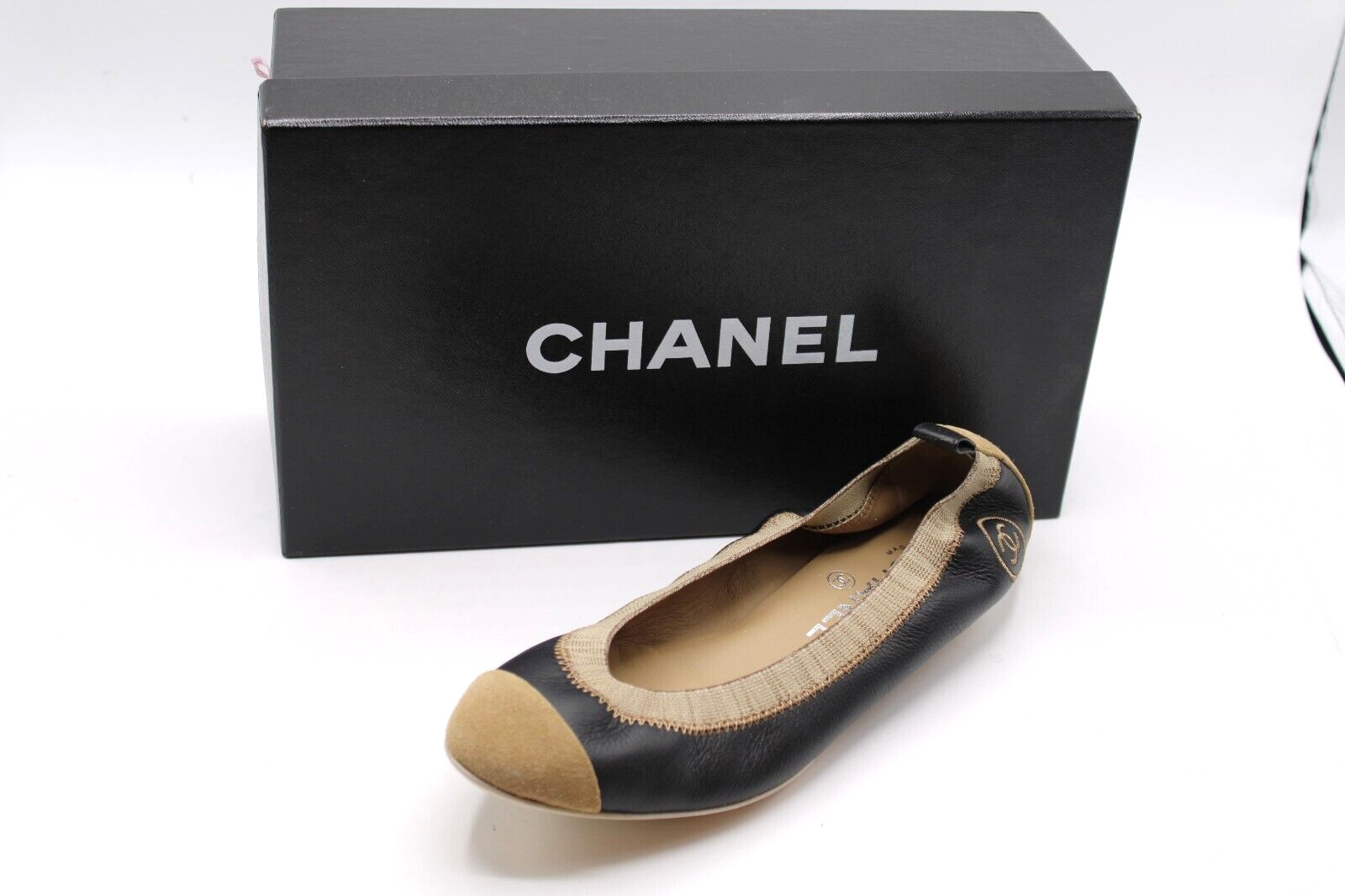 NIB Chanel Lambskin and Grosgrain Beige Black Skimmer  Ballerinas , Size 7.5B