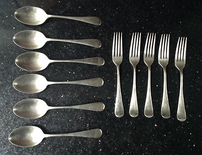 Vintage Auswahl Silber Teller 6dwts 6 Löffel 5 Gabeln Herstellermarke KK