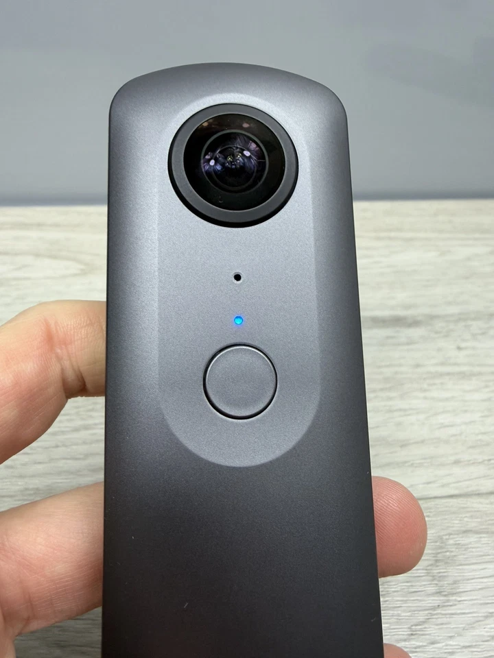 Ricoh Theta v 360° 4K Spherical Camera Metallic Grey In Good Working Condition - Image 4 of 4