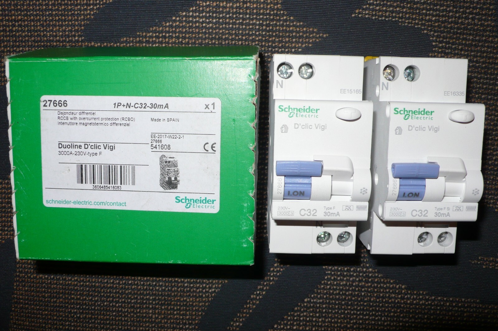 Disjoncteur différentiel 32A 30mA Schneider Electric 27666 type F Merlin Gerin pour tableau
