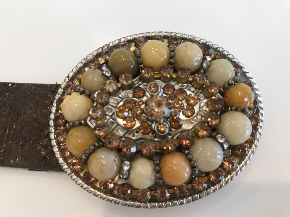 Chico\'s Embellished Round Buckle Leather Belt
In Brown M NWOT CHICO main image 3