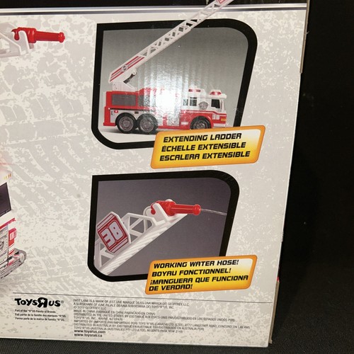 FAST LANE FIRE TRUCK **NEW*** Working Water Hose/ Light&Sound - Picture 2 of 2