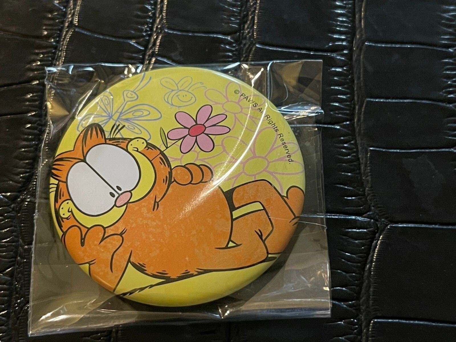 Garfield Button VINTAGE NOS 2