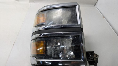 #ad CHEVROLET SILVERADO 1500 PICKUP 2014 2015 RIGHT HEAD LIGHT w chrome grille R. $211.75