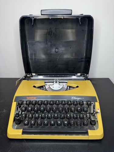 Vintage Brother Charger 11 Typewriter Yellow With Case