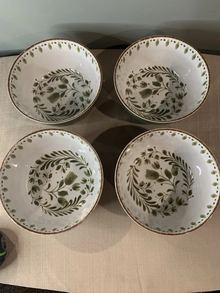 Juego de 4 cuencos de sopa de cereales de melamina verde Better Homes And Gardens Foto 2 de 4