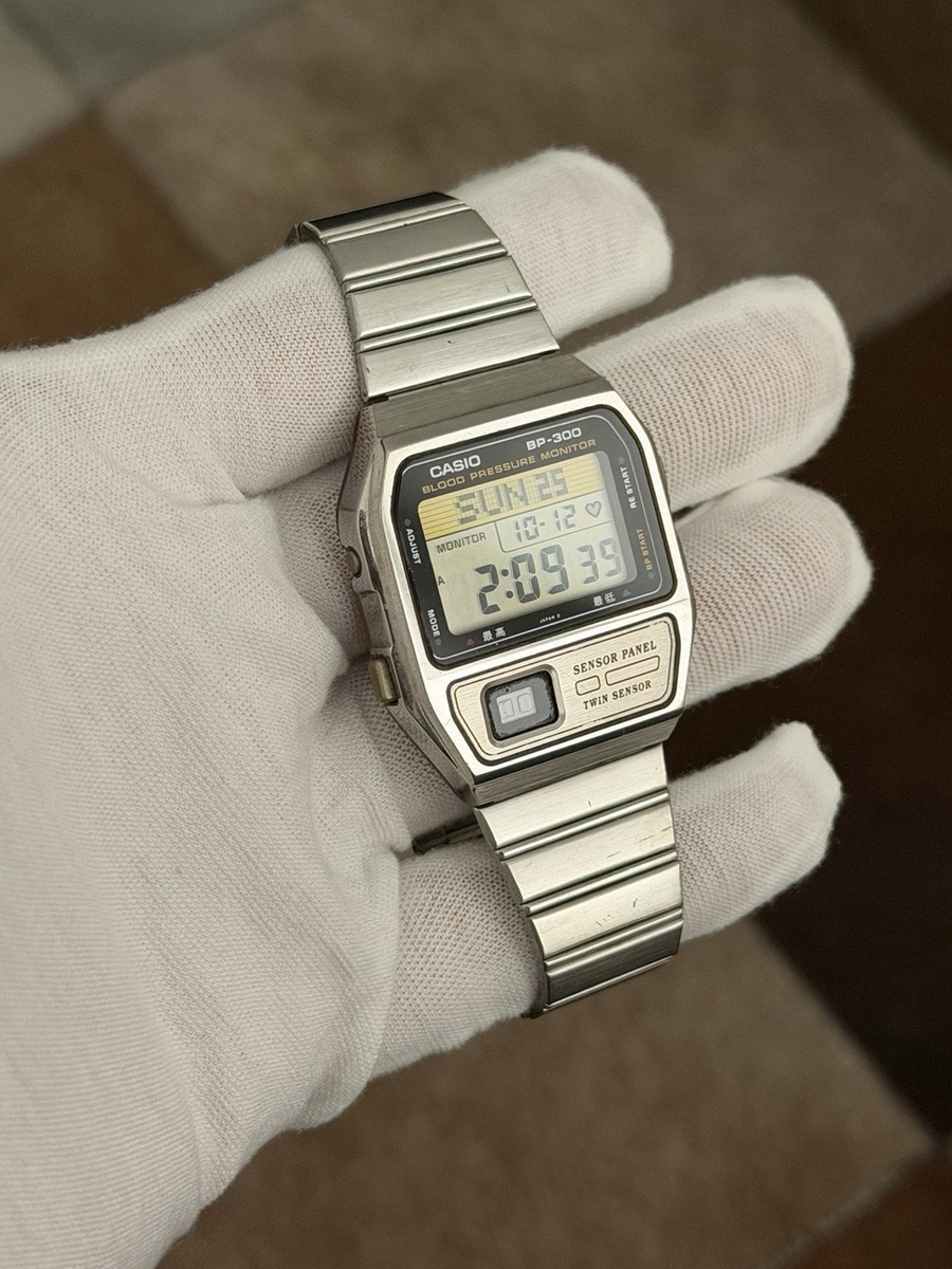 時計 CASIO BP-300 BLOOD PRESSURE MONITOR Rare Vintage Casio BP-300 Blood Pressure Monitor Men's Digital