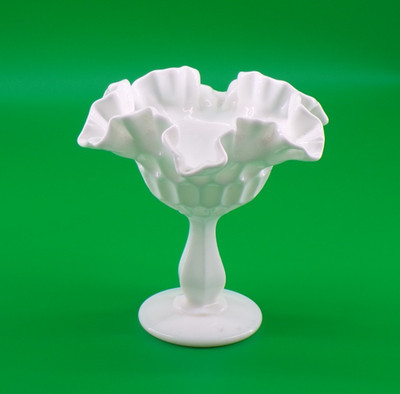 Vintage ca. 1950er Fenton Milchglas Daumenabdruck gekräuselt Herzstück Kompott