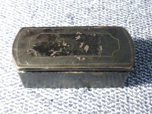Snuff and Pill Box Antique Lacquerware 19th Century . Oblong collectable...