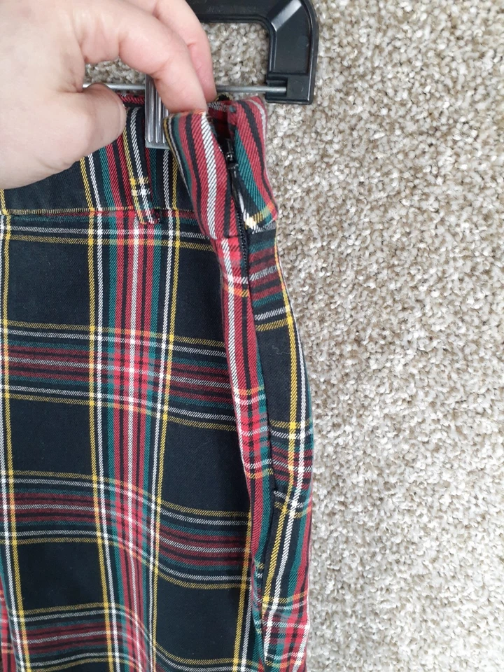 Pantalón corto J Crew Winne tartán a cuadros para mujer 10 negro rojo cremallera lateral elástico preppy Foto 2 de 4