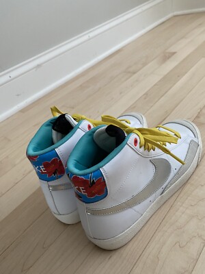 【美品】Nike Blazer Mid フラワープリント花柄ナイキ NIKE（ナイキ）の「ナイキ ブレイザー フラワープリントパック