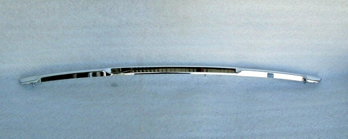 ＊24a⭐️ ＊ 2017 2018 2019 NISSAN ROGUE REAR BUMPER OEM CHROME MOULDING