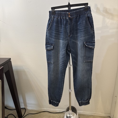 Almost Famous Jeans Women