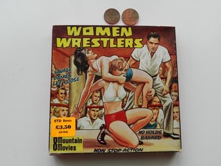 PELÍCULA A MOUNTAIN MOVIES 8mm luchadoras clásicas para mujeres.