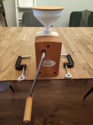 LuCano Flocs 1 Kg – BARF Ergänzungsfutter Für Hunde, Mit Mais, Reis, Gemüse & Nudeln