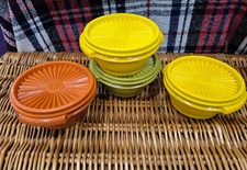 4x Vintage Round Tupperware containers With Lids