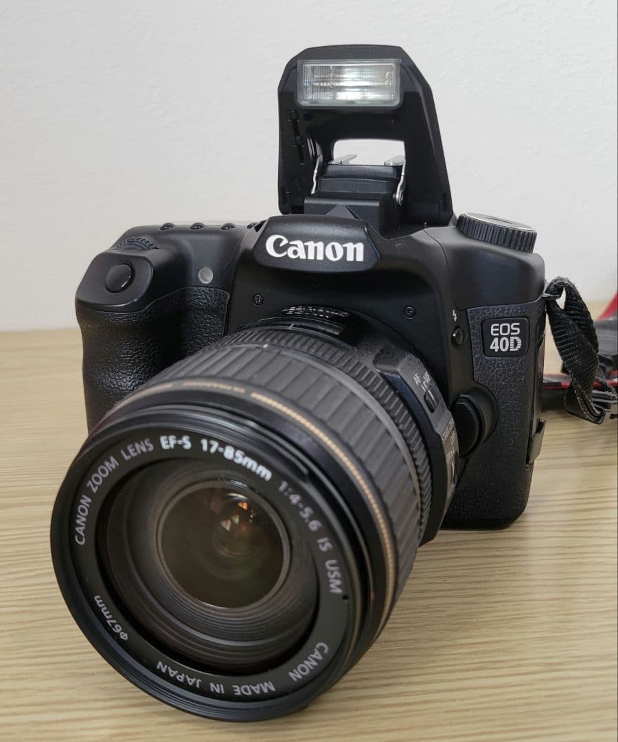Canon EOS 40D DSLR Camera Kit with EF-S 17-85mm IS Lens and