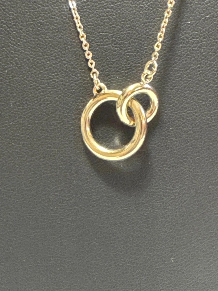 LOFT Collar Anillos Entrelazados Tono Dorado - Joyería Minimalista en Capas Foto 2 de 4