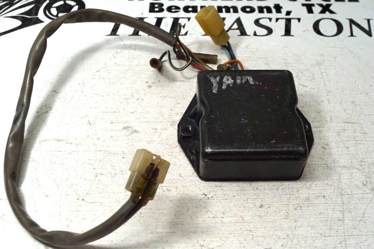 82-83 Yamaha XT125 XT200 CDI Unit Ignition Control Box 15E 82-83 Yamaha XT125 XT200 CDI Unit Ignition Control Box 15E