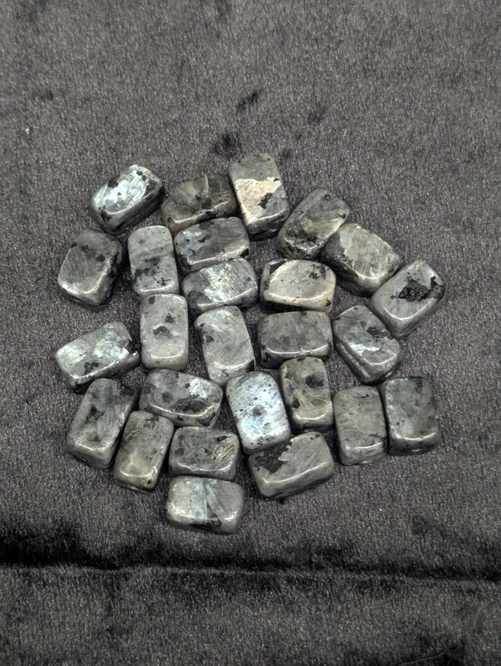 Irregular Labradorite Stone Rectangle Beads (Lot Of 25 Gemstone Beads) ≈1.5cm - Image 2 of 4