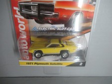 "NEW" AW X TRAC REL 1 SC401 '71 YELLOW PLYMOUTH SATELLITE HO SLOT CAR