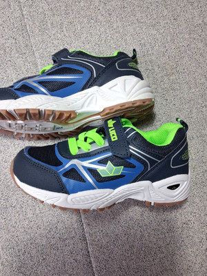 Sportschuhe Jungen  Gr. 28  Lico
