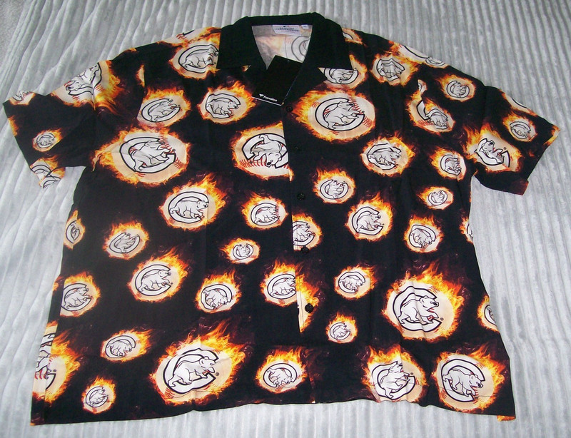 Black 100% Rayon Flame Eireball Chicago Cubs Button Down XL
