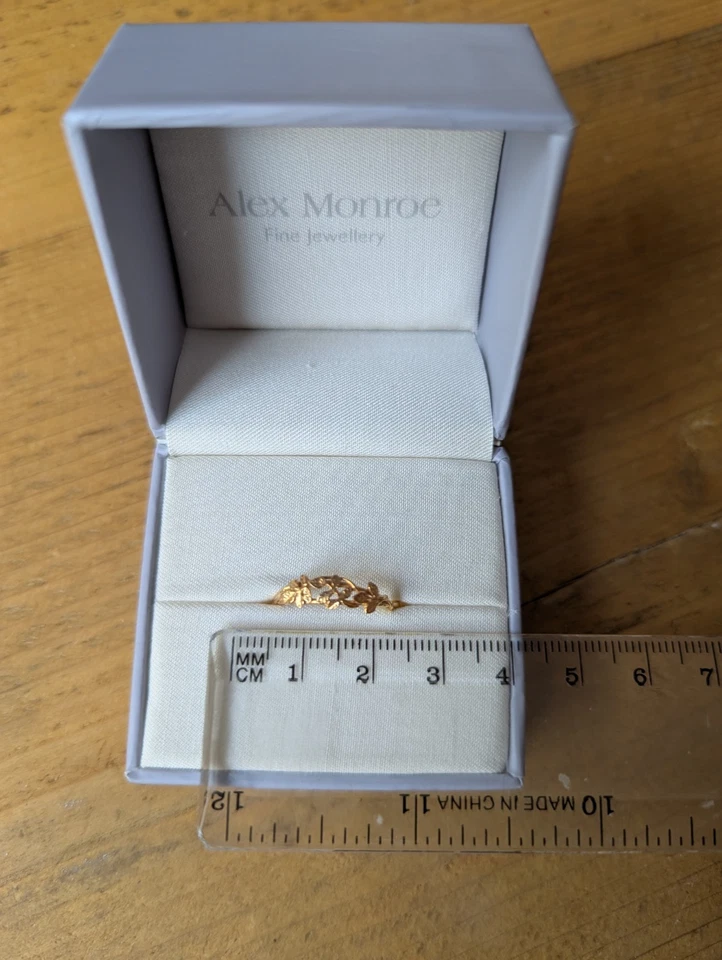 Alex Monroe Fine Jewellery Rose Petalum Band 18ct Rose Gold Ring Size M with Box - Image 2 of 4