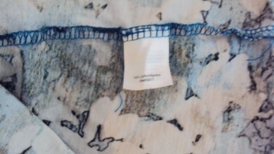 Blusa feminina St. John's Bay malha tamanho PM manga longa multicolorida floral - Imagem 4 de 4