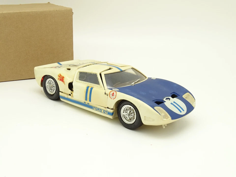 Monogramma? Modello Montato In Plastica 1/24 - Ford GT N°11 - Immagine 2 di 4