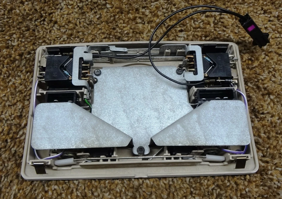 99 00 01 02 03 2004 Audi A6 1998 luz domo panel superior OEM Sidler Foto 4 de 4